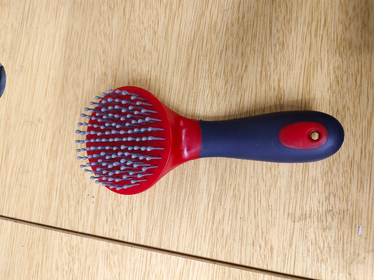 Horse Mane & Tail Brush Round Soft Rubber Grip Needle Bristles Horse…