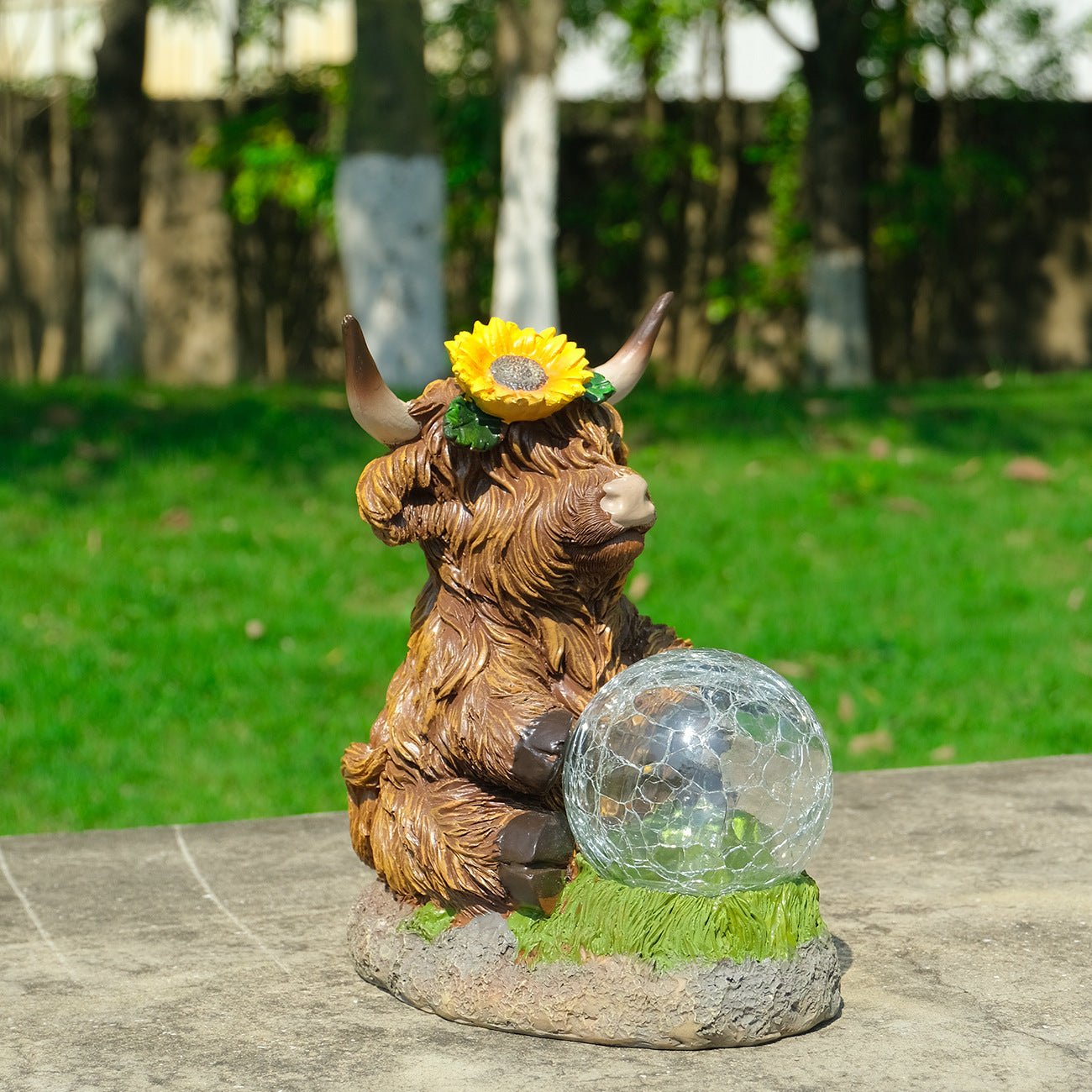 Highland Cattle Solar Lamp Yak Outdoor Garden Courtyard Decoration